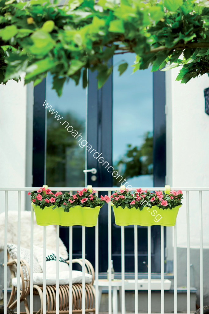 Corsica Easy Hanger Trio in white