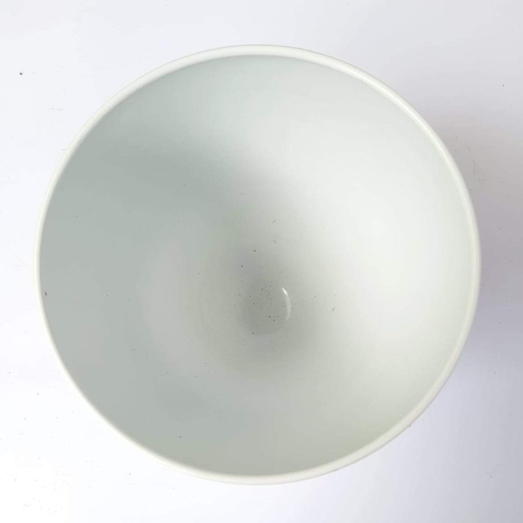 Mel Standie Pot 20cm in white